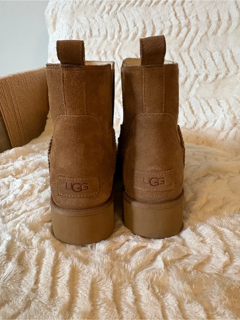 UGG Chelsea Platform Mini Boot Chestnut - Picture 4 of 8